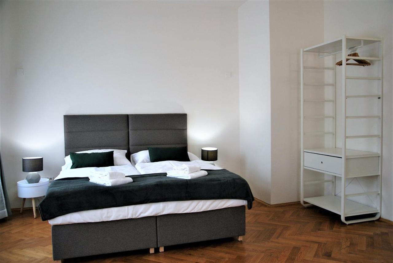 White Swan Boutique Apartments Prague Ngoại thất bức ảnh