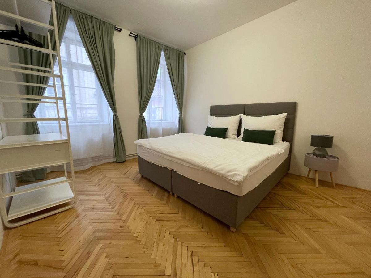 White Swan Boutique Apartments Prague Ngoại thất bức ảnh