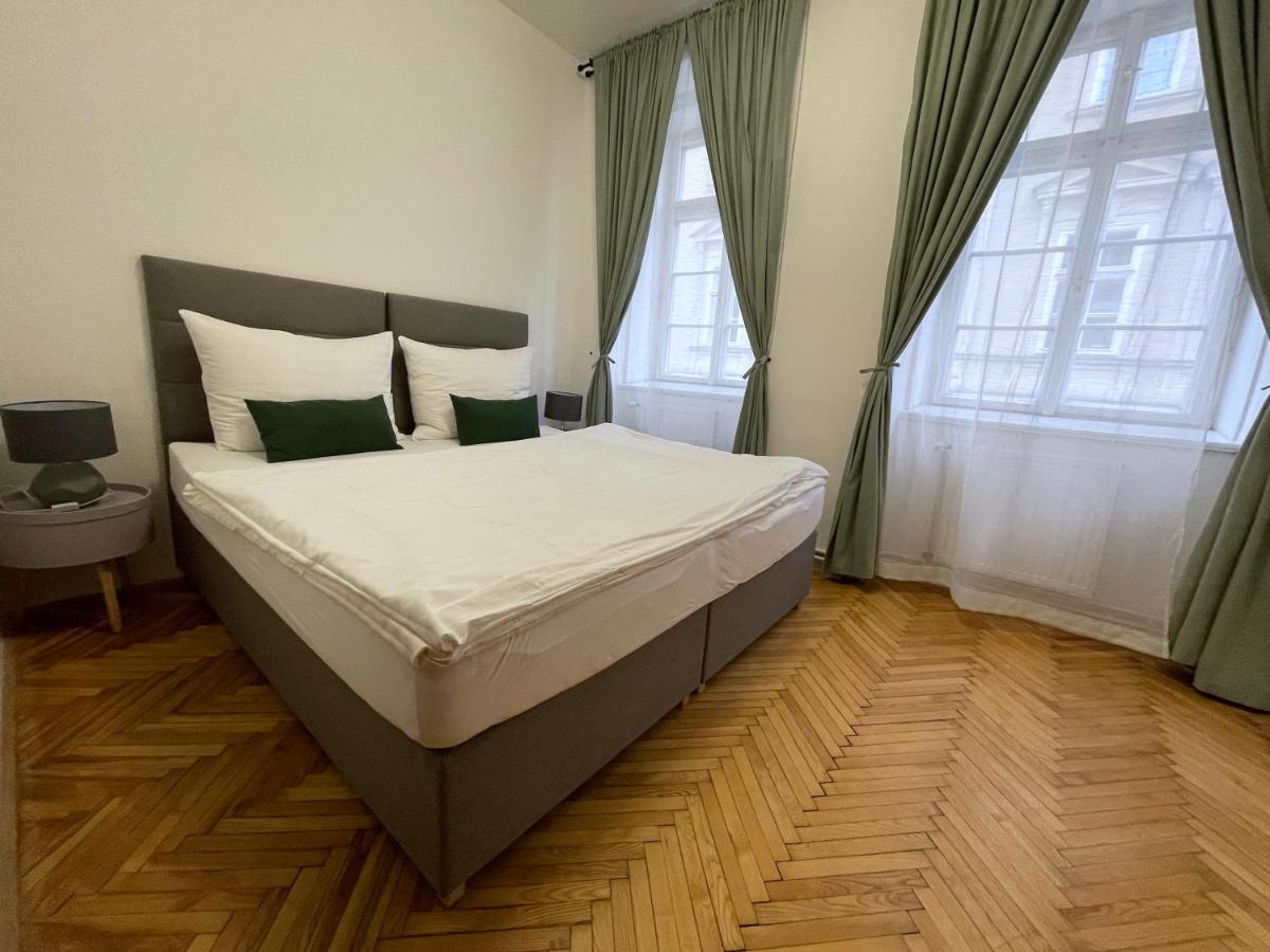 White Swan Boutique Apartments Prague Ngoại thất bức ảnh